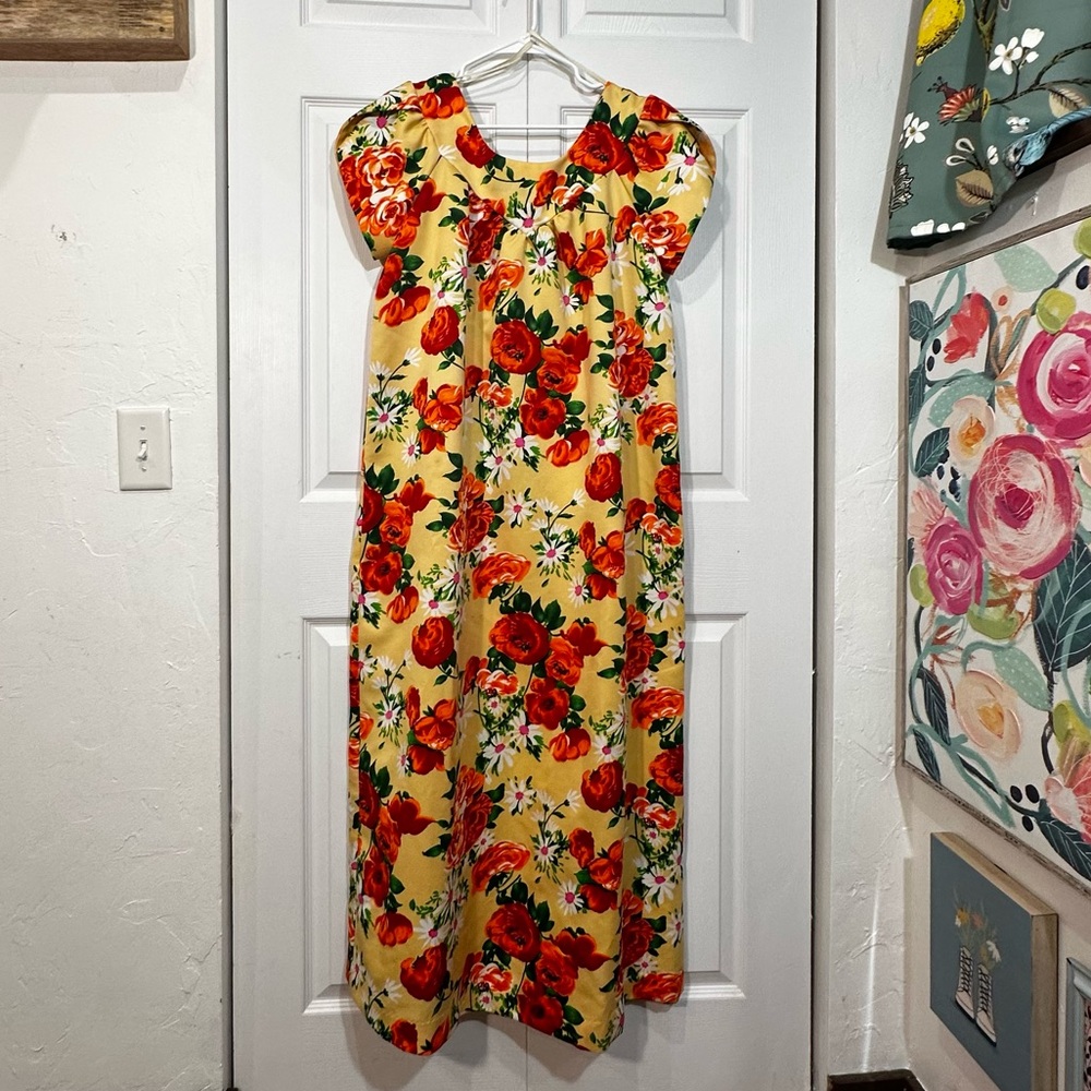Barefoot Trader Vintage Muumuu Luau Dress Floral Yellow Red Cap Sleeve Medium